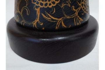 内閣総理大臣賞受賞作家　現代の名工　関口三作　「藍染」　高さ 約36cm　淑やかな美しさ漂う創作こけし(郷土人形玩具、伝統工芸、民芸品、置物、ディスプレイ、木彫、木製)(R-082514)