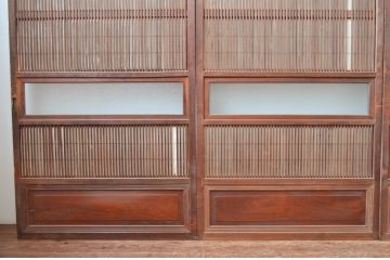 和製アンティーク　腰板欅(ケヤキ)材　どこか懐かしい雰囲気を醸し出す裏障子付き格子戸4枚セット(引き戸、ガラス帯戸、障子戸)(R-082549)