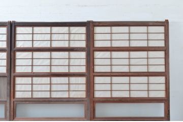 和製アンティーク　腰板欅(ケヤキ)材　どこか懐かしい雰囲気を醸し出す裏障子付き格子戸4枚セット(引き戸、ガラス帯戸、障子戸)(R-082549)