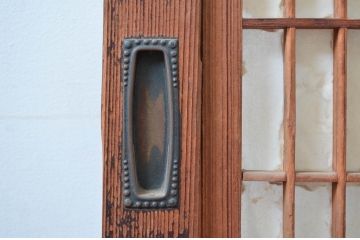 アンティーク建具　経年によって増した味わいが魅力の大きな格子帯戸1枚(引き戸、板戸、格子帯戸、障子戸)(R-082550)