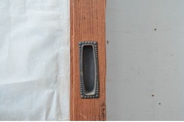 アンティーク建具　経年によって増した味わいが魅力の大きな格子帯戸1枚(引き戸、板戸、格子帯戸、障子戸)(R-082550)
