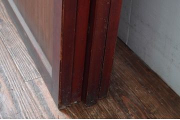 アンティーク建具　両面ガラス　赤みがかった木色が趣のある組子入りのガラス帯戸4枚セット(引き戸、板戸、ガラス戸、帯戸)(R-082551)