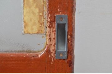 アンティーク建具　腰板欅(欅)材　どこか懐かしい雰囲気感じる幅狭ガラス戸4枚セット(引き戸、板戸)(R-082552)