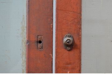 アンティーク建具　使い込まれた風合いが味わい深い幅狭ガラス戸2枚セット(引き戸、建具)(R-82553)