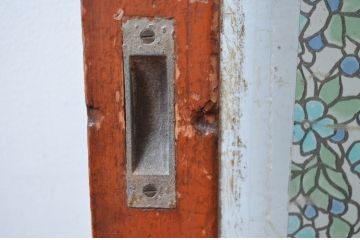 アンティーク建具　使い込まれた風合いが味わい深い幅狭ガラス戸2枚セット(引き戸、建具)(R-82553)