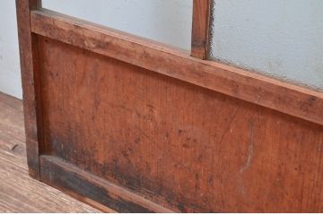 アンティーク建具　使いこまれた風合いが味わい深いガラス戸1枚(引き戸、建具)(R-082560)