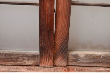 アンティーク建具　どこか懐かしい雰囲気感じるレトロな両開き窓1対2枚セット(扉、ガラス戸、ガラス扉)(R-082563)