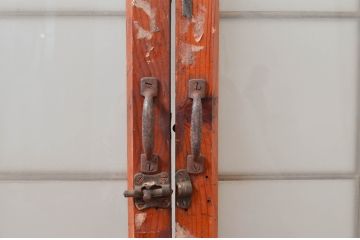 アンティーク建具　どこか懐かしい雰囲気感じるレトロな両開き窓1対2枚セット(扉、ガラス戸、ガラス扉)(R-082563)