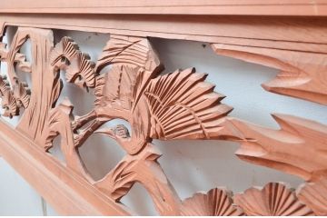 ビンテージ建具　鶴と松の図柄が魅力的な彫刻欄間2枚セット(明かり取り、明り取り、ヴィンテージ)(R-082576)