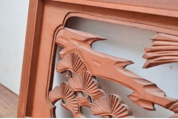 ビンテージ建具　鶴と松の図柄が魅力的な彫刻欄間2枚セット(明かり取り、明り取り、ヴィンテージ)(R-082576)
