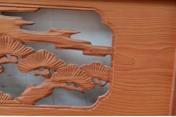 ビンテージ建具　鶴と松の図柄が魅力的な彫刻欄間2枚セット(明かり取り、明り取り、ヴィンテージ)(R-082577)