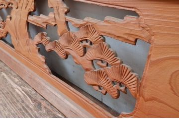 ビンテージ建具　鶴と松の図柄が魅力的な彫刻欄間2枚セット(明かり取り、明り取り、ヴィンテージ)(R-082577)