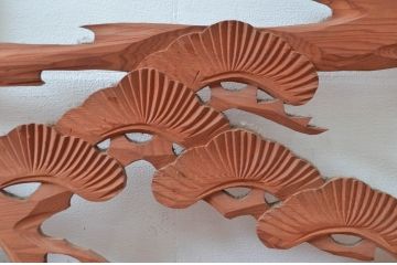 ビンテージ建具　鷹(タカ)と松の図柄が和の空間を演出してくれる彫刻欄間2枚セット(明かり取り、明り取り、ヴィンテージ)(R-082578)