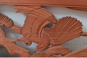 ビンテージ建具　鷹(タカ)と松の図柄が和の空間を演出してくれる彫刻欄間2枚セット(明かり取り、明り取り、ヴィンテージ)(R-082578)
