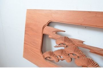 ビンテージ建具　鷹(タカ)と松の図柄が和の空間を演出してくれる彫刻欄間2枚セット(明かり取り、明り取り、ヴィンテージ)(R-082578)