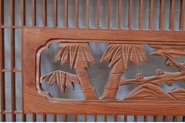 ビンテージ建具　彫刻入り　松竹梅が彫り込まれた縁起の良いデザインが魅力的な組子欄間2枚セット(明り取り、明かり取り、ヴィンテージ)(R-082579)