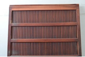 アンティーク建具　上手物!!　総欅(ケヤキ)材　凝った作りの北陸産格子蔵戸1枚(引き戸、格子戸、玄関戸)(R-082586)