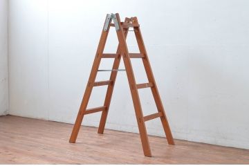 和製アンティーク　美品　樫(カシ)材　時代を重ねた味わいのある脚立つ(ステップ、ラダー、はしご、梯子、木製)(R-082591)