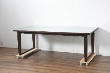 中古　超美品　元祖軽井沢彫　大坂屋家具店　随所に施された桜の彫りに目を奪われる大型ダイニングテーブル(軽井沢彫り、食卓、作業台、4人掛け、6人掛け、4人用、6人用)(定価約120万円)(R-082594)