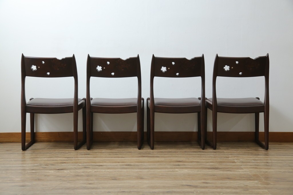 中古　超美品　元祖軽井沢彫　大坂屋家具店　繊細な桜の彫りが見事なKチェア4脚セット　定価(4脚合計)約100万円　(R-082597)