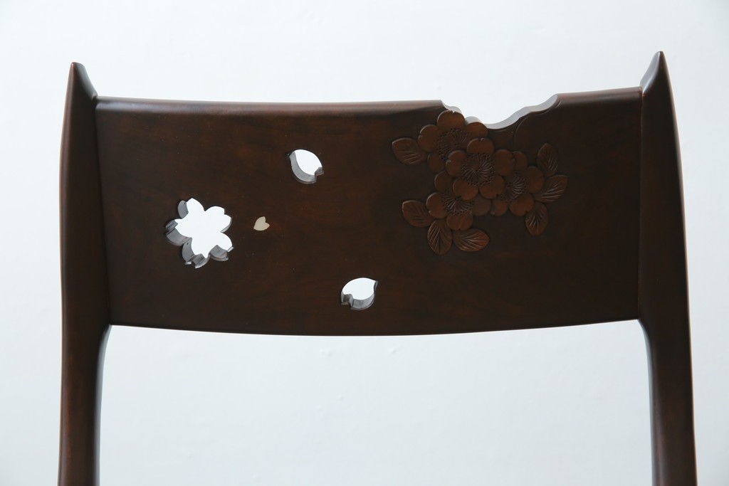 中古　超美品　元祖軽井沢彫　大坂屋家具店　繊細な桜の彫りが見事なKチェア4脚セット　定価(4脚合計)約100万円　(R-082597)