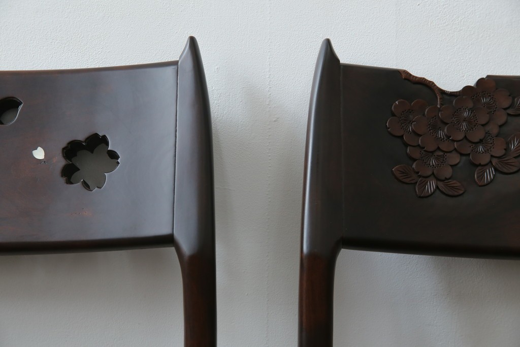 中古　超美品　元祖軽井沢彫　大坂屋家具店　繊細な桜の彫りが見事なKチェア4脚セット　定価(4脚合計)約100万円　(R-082597)