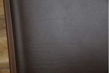 中古　超美品　元祖軽井沢彫　大坂屋家具店　繊細な桜の彫りが見事なKチェア4脚セット　定価(4脚合計)約100万円　(R-082597)