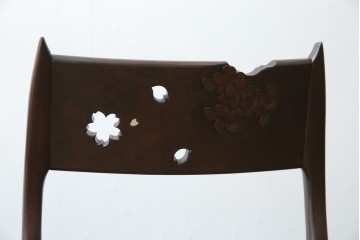 中古　超美品　元祖軽井沢彫　大坂屋家具店　繊細な桜の彫りが見事なKチェア4脚セット　定価(4脚合計)約100万円　(R-082597)