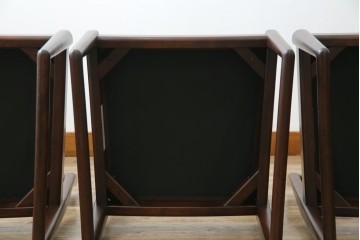 中古　超美品　元祖軽井沢彫　大坂屋家具店　繊細な桜の彫りが見事なKチェア4脚セット　定価(4脚合計)約100万円　(R-082597)