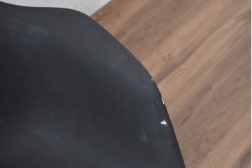 【簡易リペア限定品】アメリカビンテージ　Hermanmiller(ハーマンミラー)　イームズシェルアームチェア　ロッカーベース　黒で塗り直しあり　シンプルなフォルムと深みのあるブラックカラーが特徴のロッキングチェア　(R-082598)