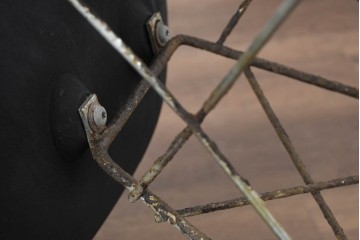 【簡易リペア限定品】アメリカビンテージ　Hermanmiller(ハーマンミラー)　イームズシェルアームチェア　ロッカーベース　黒で塗り直しあり　シンプルなフォルムと深みのあるブラックカラーが特徴のロッキングチェア　(R-082598)