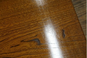 中古　美品　極厚天板　栓材　一枚板　側面玉杢材　深みのある杢目と艶やかな質感が美しいテーブルトップ　(R-082601)