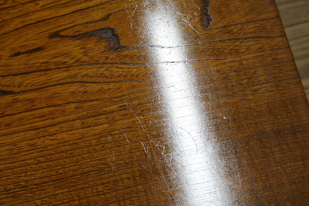 中古　美品　極厚天板　栓材　一枚板　側面玉杢材　深みのある杢目と艶やかな質感が美しいテーブルトップ　(R-082601)