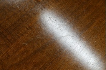 中古　美品　極厚天板　栓材　一枚板　側面玉杢材　深みのある杢目と艶やかな質感が美しいテーブルトップ　(R-082601)