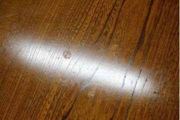 中古　美品　極厚天板　栓材　一枚板　側面玉杢材　深みのある杢目と艶やかな質感が美しいテーブルトップ　(R-082601)