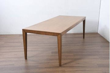 中古　家具ブランド ROCKSTONE(ロックストーン)　TOME　ウォールナット材　モダニズム的なすっきりとしたデザインがおしゃれなダイニングテーブル(4人掛け、6人掛け、食卓)(定価約19万円)(R-082602)