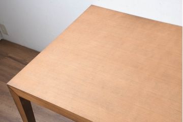 中古　家具ブランド ROCKSTONE(ロックストーン)　TOME　ウォールナット材　モダニズム的なすっきりとしたデザインがおしゃれなダイニングテーブル(4人掛け、6人掛け、食卓)(定価約19万円)(R-082602)