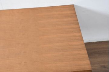 中古　家具ブランド ROCKSTONE(ロックストーン)　TOME　ウォールナット材　モダニズム的なすっきりとしたデザインがおしゃれなダイニングテーブル(4人掛け、6人掛け、食卓)(定価約19万円)(R-082602)