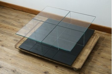 中古　美品　Cassina(カッシーナ)　269MEX(メックス)　空間に広がりと明るさをもたらすローテーブル　現行定価約40万円　(R-082603)