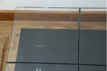 中古　美品　Cassina(カッシーナ)　269MEX(メックス)　空間に広がりと明るさをもたらすローテーブル　現行定価約40万円　(R-082603)