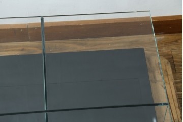 中古　美品　Cassina(カッシーナ)　269MEX(メックス)　空間に広がりと明るさをもたらすローテーブル　現行定価約40万円　(R-082603)
