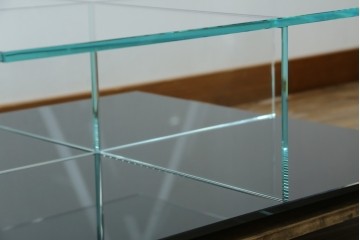 中古　美品　Cassina(カッシーナ)　269MEX(メックス)　空間に広がりと明るさをもたらすローテーブル　現行定価約40万円　(R-082603)