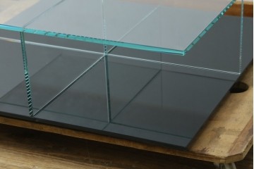 中古　美品　Cassina(カッシーナ)　269MEX(メックス)　空間に広がりと明るさをもたらすローテーブル　現行定価約40万円　(R-082603)