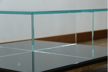 中古　美品　Cassina(カッシーナ)　269MEX(メックス)　空間に広がりと明るさをもたらすローテーブル　現行定価約40万円　(R-082603)