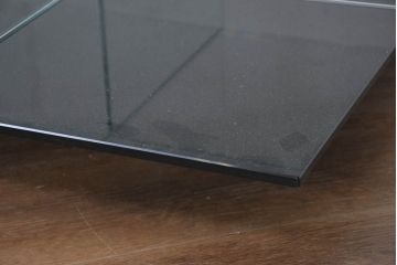 中古　美品　Cassina(カッシーナ)　269MEX(メックス)　空間に広がりと明るさをもたらすローテーブル(センターテーブル、リビングテーブル、スクエアタイプ、ガラステーブル、Gテーブル)(現行定価約40万円)(R-082603)