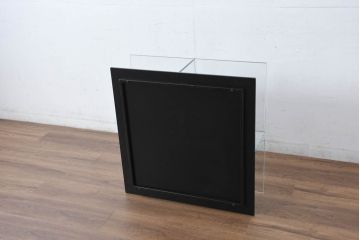 中古　美品　Cassina(カッシーナ)　269MEX(メックス)　空間に広がりと明るさをもたらすローテーブル(センターテーブル、リビングテーブル、スクエアタイプ、ガラステーブル、Gテーブル)(現行定価約40万円)(R-082603)