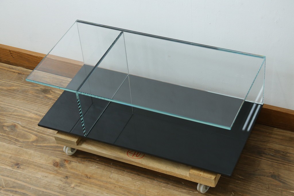 中古　美品　Cassina(カッシーナ)　269MEX(メックス)　機能性と美しさを兼ね備えたローテーブル　現行定価約28万円　(R-082604)
