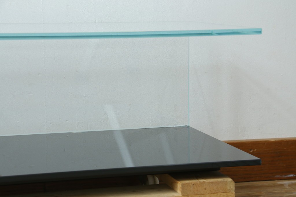 中古　美品　Cassina(カッシーナ)　269MEX(メックス)　機能性と美しさを兼ね備えたローテーブル　現行定価約28万円　(R-082604)