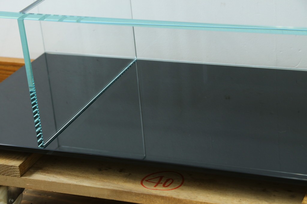 中古　美品　Cassina(カッシーナ)　269MEX(メックス)　機能性と美しさを兼ね備えたローテーブル　現行定価約28万円　(R-082604)