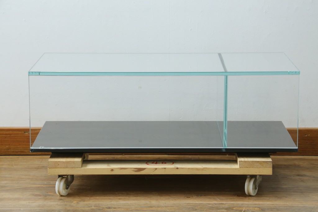 中古　美品　Cassina(カッシーナ)　269MEX(メックス)　機能性と美しさを兼ね備えたローテーブル　現行定価約28万円　(R-082604)